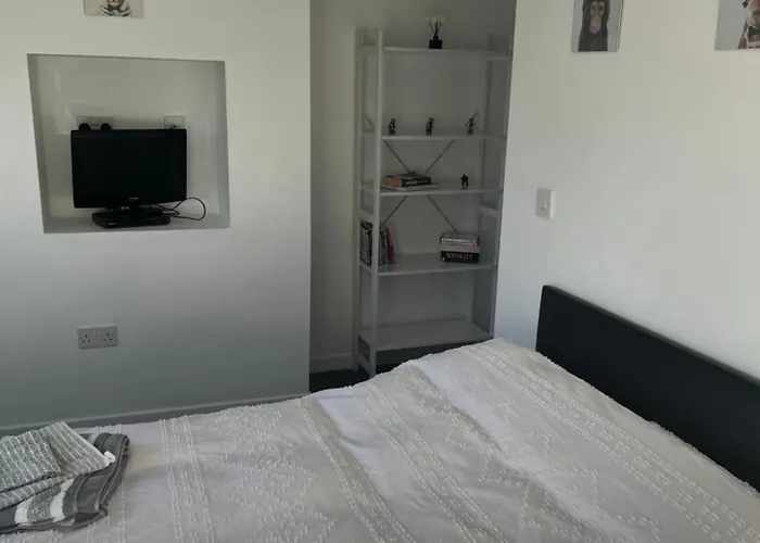 Homely House Bradford (West Yorkshire)