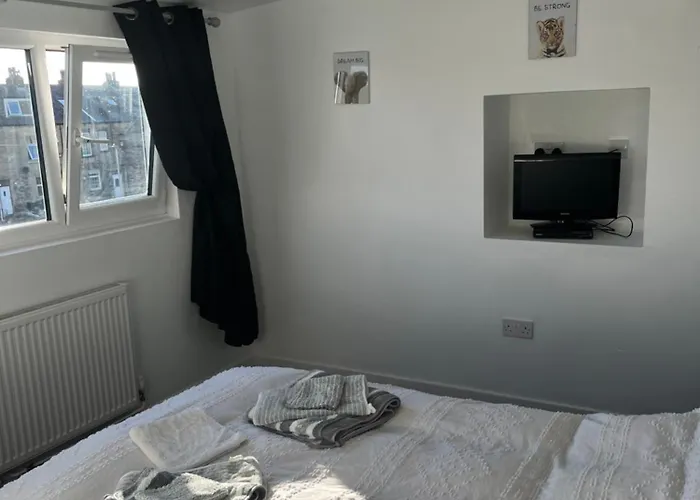 Homely House * Bradford (West Yorkshire)